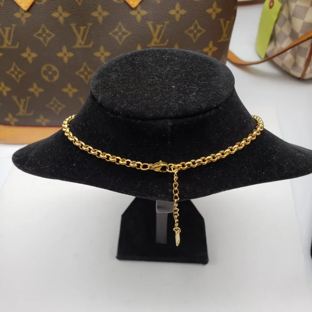 Authentic Louis Vuitton Lock & Key w/ Unbranded Horse ShoeGold PlatedChain - Picture 3 of 11